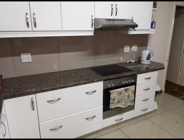 3 BEDROOM HOUSE TO LET IN CLARENDON